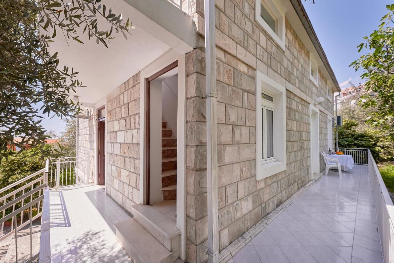 Apartmani Kuca U Maslinama سفيتي ستيفان المظهر الخارجي الصورة